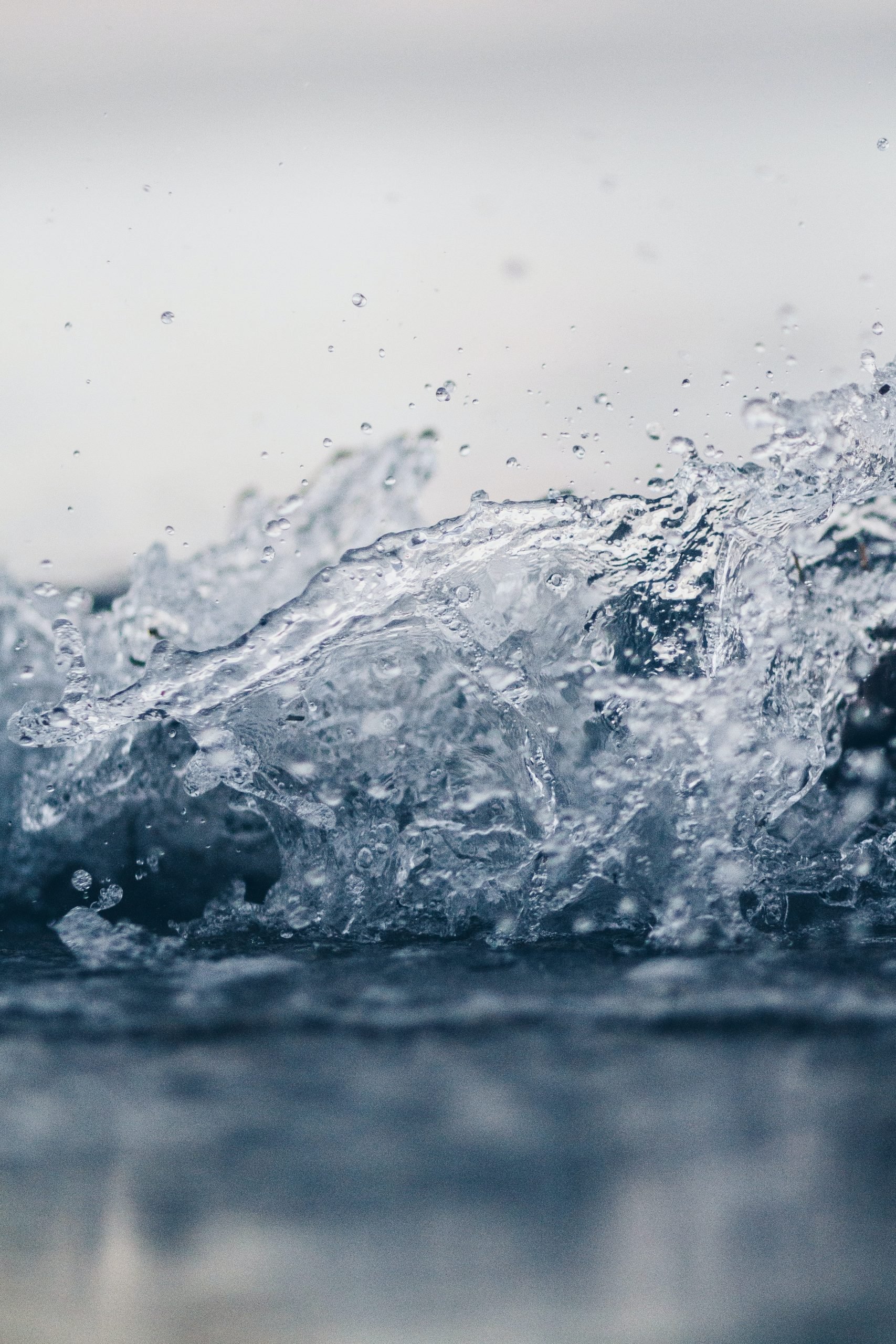 Cold water splashing